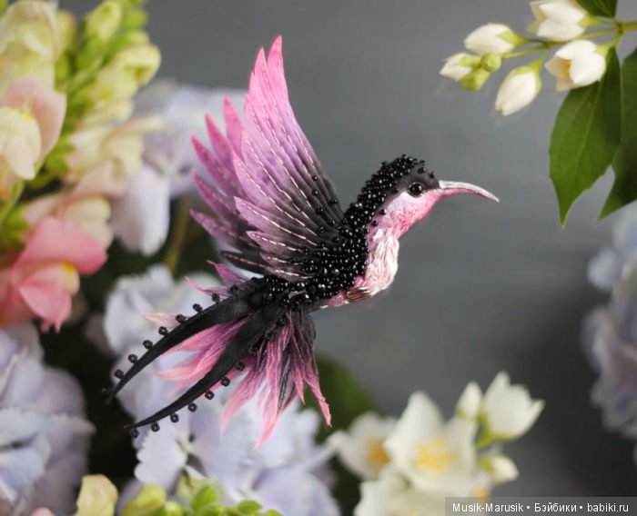 20 волшебных творений из шёлка, бисера, пайеток и страз (фото 2)