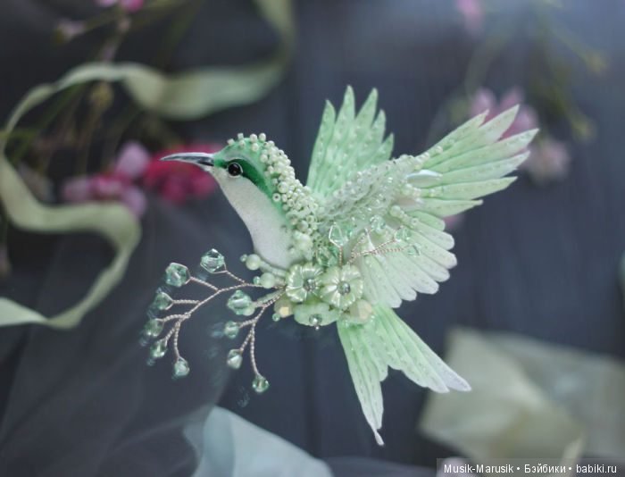 20 волшебных творений из шёлка, бисера, пайеток и страз (фото 7)