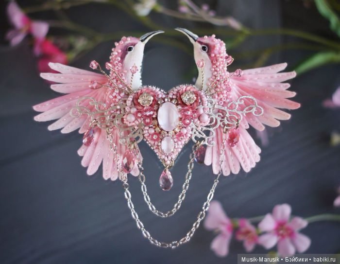 20 волшебных творений из шёлка, бисера, пайеток и страз