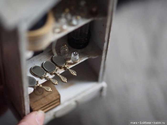 Невероятная мебель для кукольных домиков (фото 10)