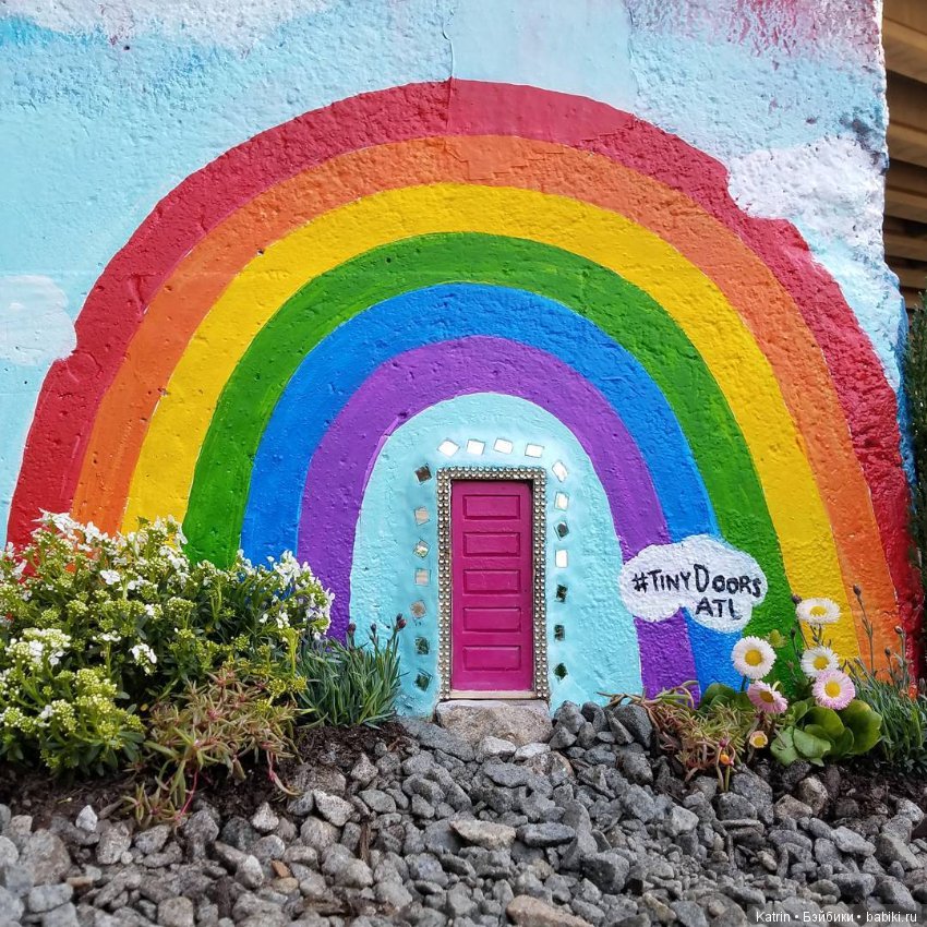 Миниатюрные двери на улицах Атланты (фото 2)