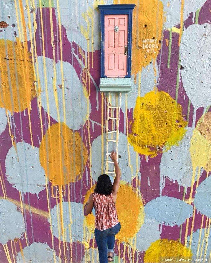 Миниатюрные двери на улицах Атланты (фото 6)