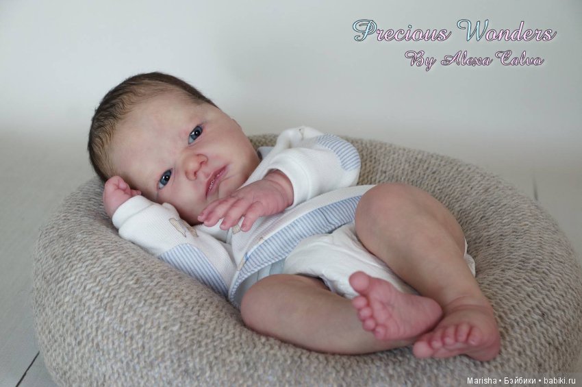 Realborn Landon awake by Bountiful Baby, автор Alexa Calvo Cabet