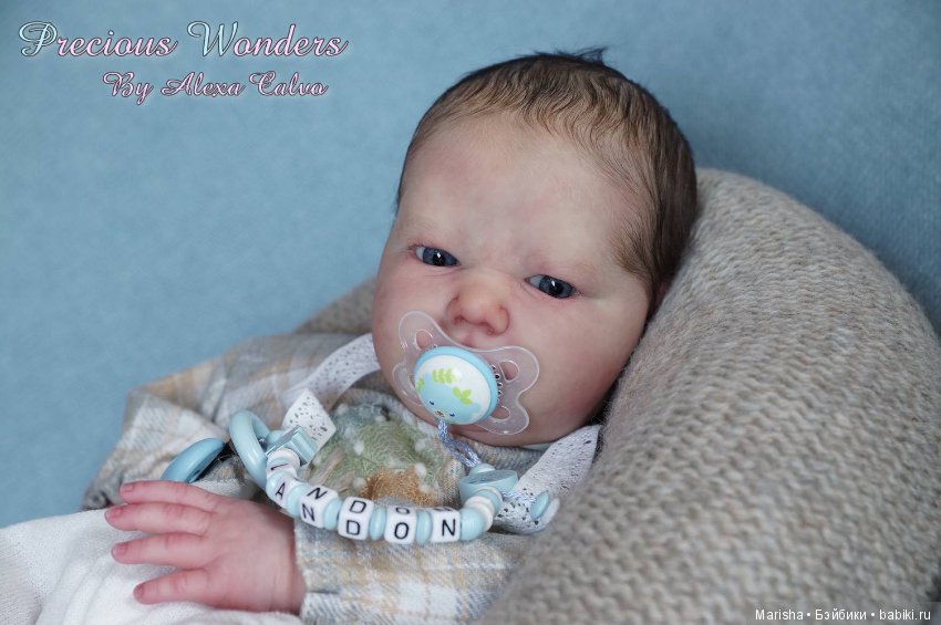 Realborn Landon awake by Bountiful Baby, автор Alexa Calvo Cabet