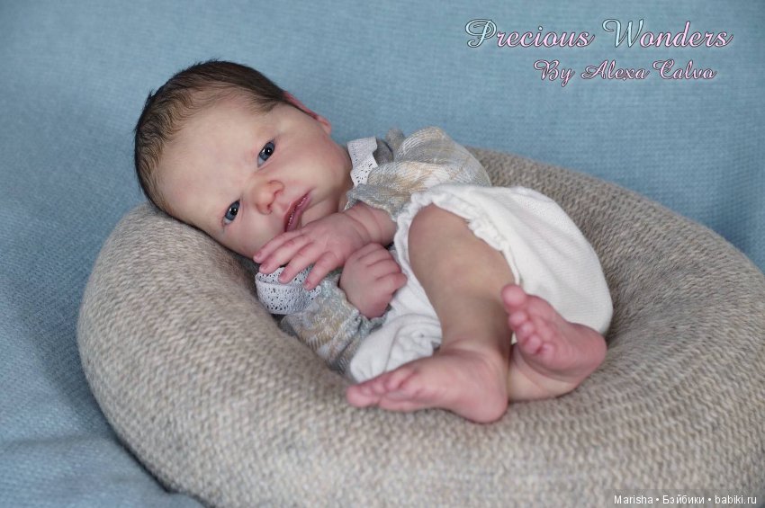 Realborn Landon awake by Bountiful Baby, автор Alexa Calvo Cabet