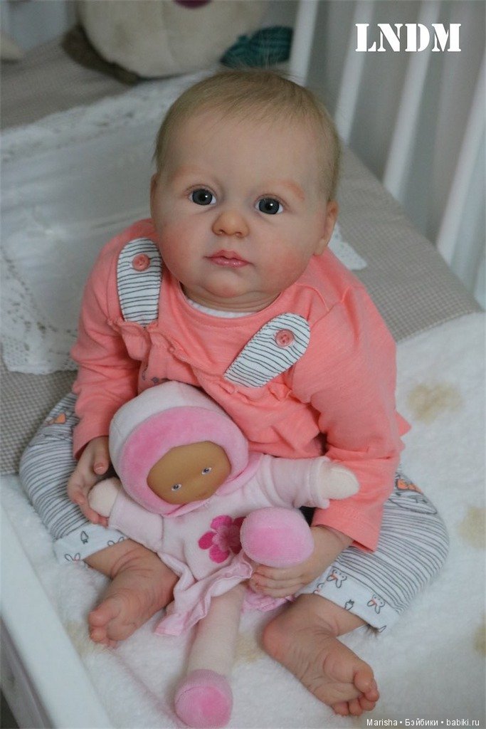 Sophie скульптора Ann Timmerman, автор прототипа детская La Nurserie de Marie