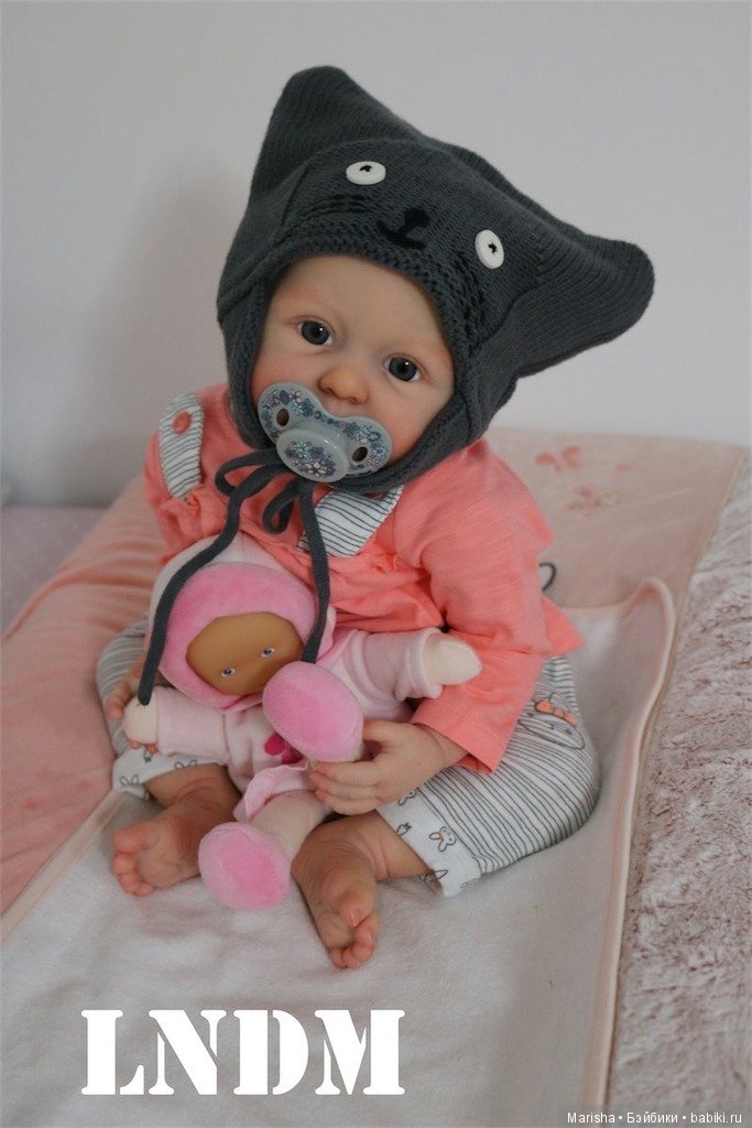 Sophie скульптора Ann Timmerman, автор прототипа детская La Nurserie de Marie