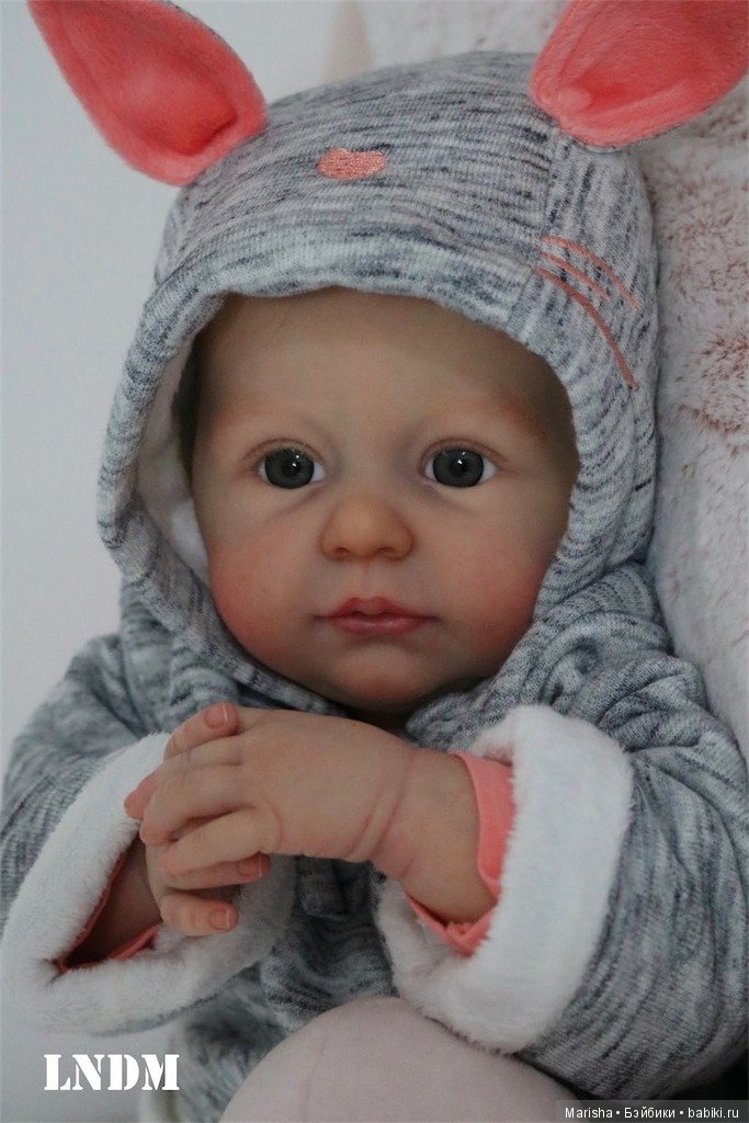 Sophie скульптора Ann Timmerman, автор прототипа детская La Nurserie de Marie