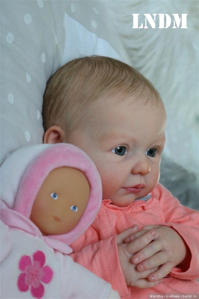 Sophie скульптора Ann Timmerman, автор прототипа детская La Nurserie de Marie