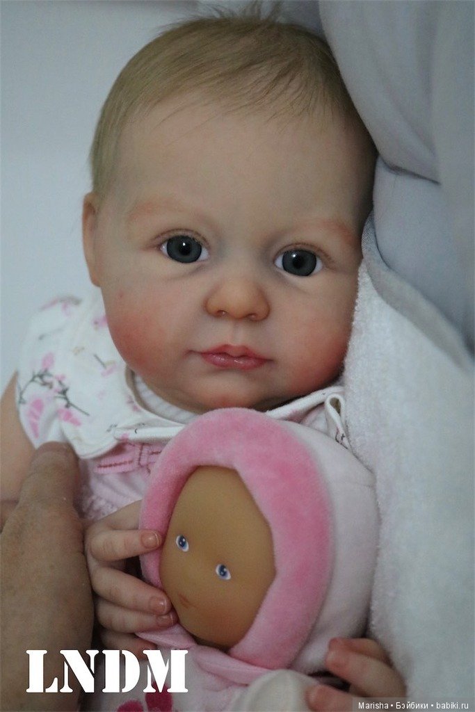 Sophie скульптора Ann Timmerman, автор прототипа детская La Nurserie de Marie