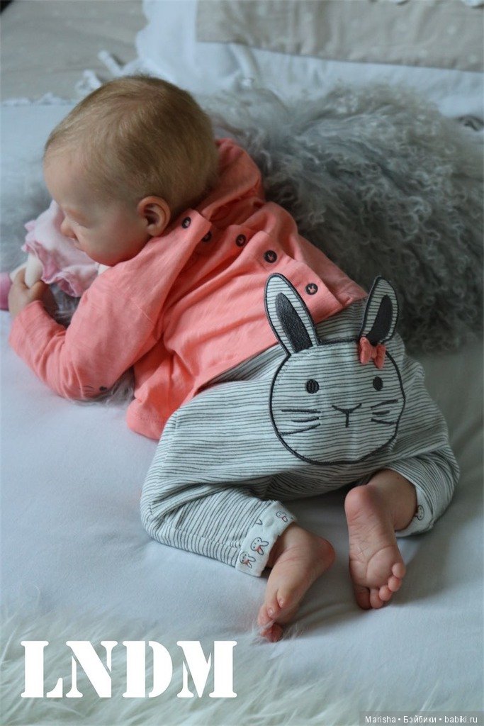 Sophie скульптора Ann Timmerman, автор прототипа детская La Nurserie de Marie