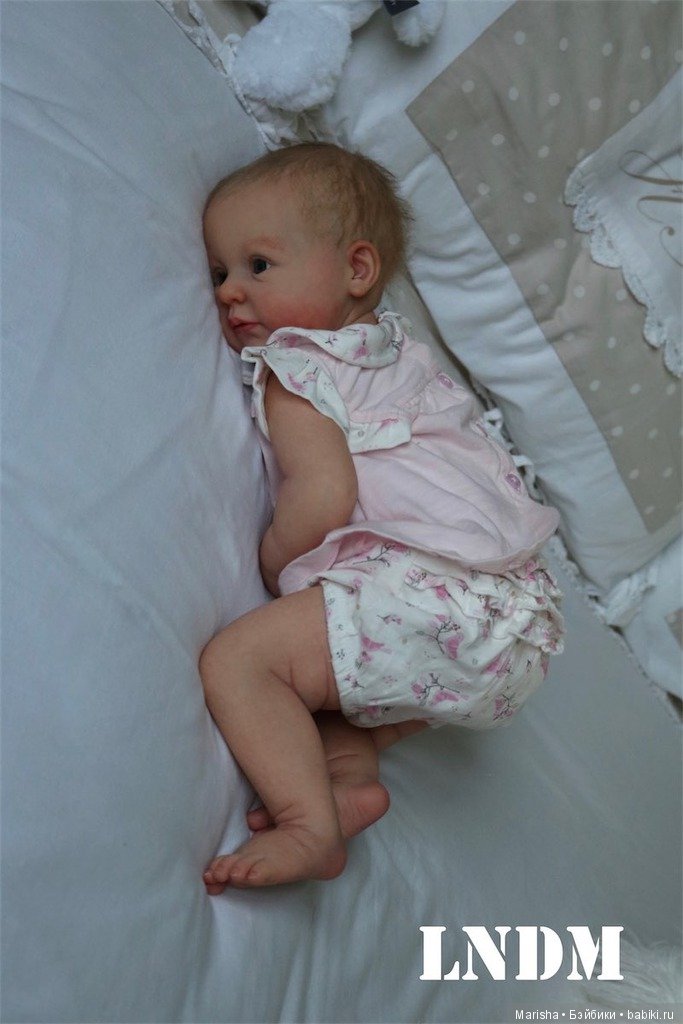 Sophie скульптора Ann Timmerman, автор прототипа детская La Nurserie de Marie