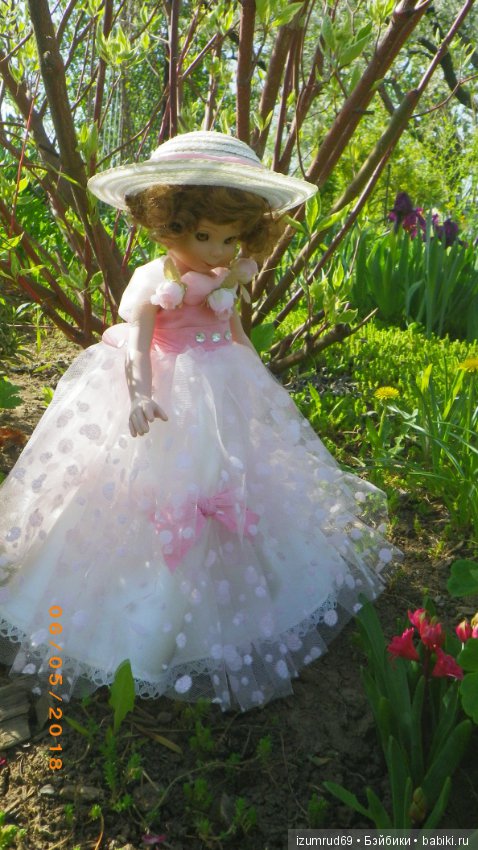 Бетси в роли цветочной феи (фото 3)