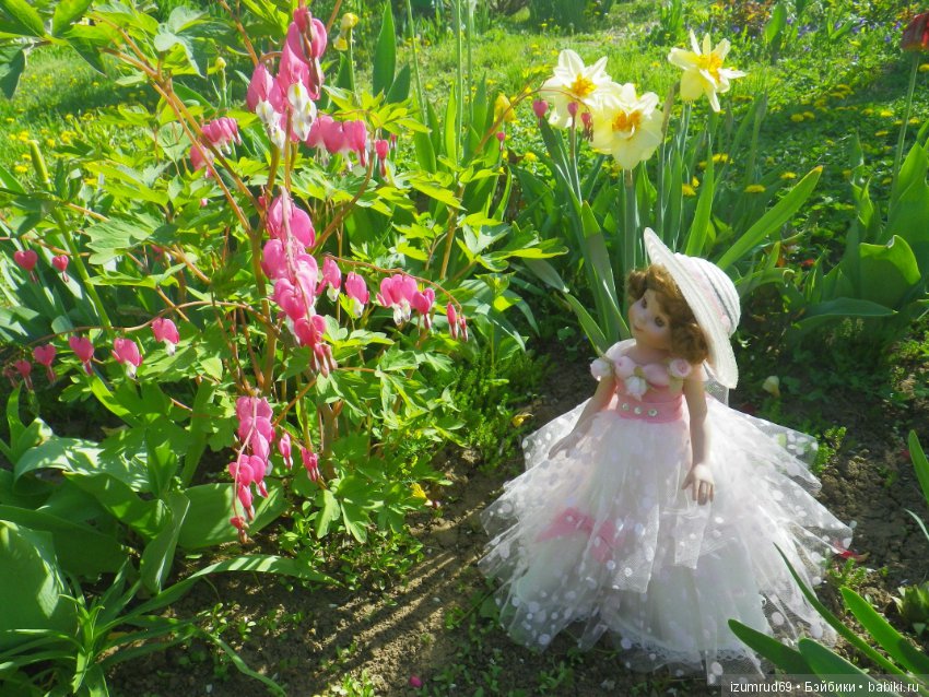 Бетси в роли цветочной феи