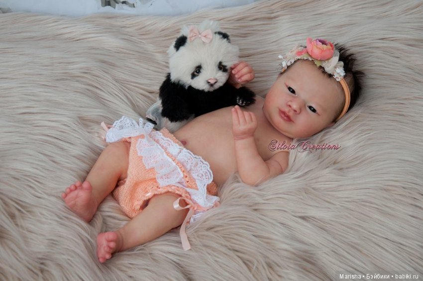 Realborn Laila awake, автор прототипа Silvia Ezquerra