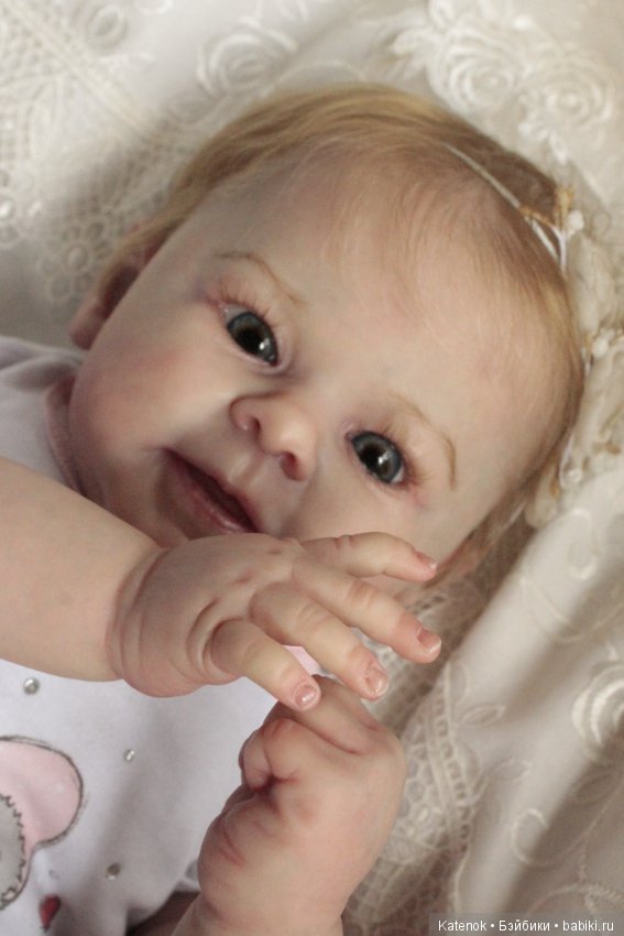 Малышка Грета. Скульптор Andrea Arcello