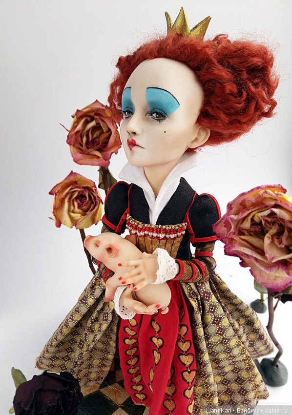 Красная королева Ирацибета фон Кримс из Алисы в стране чудес (фото 8)