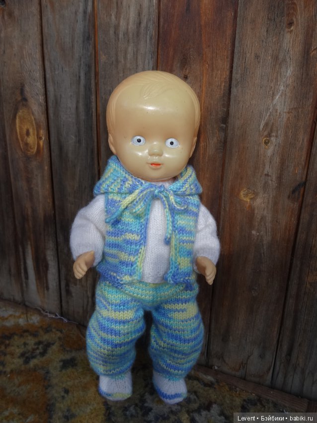 Скучно малышу в уголке стало. Пойдем гулять