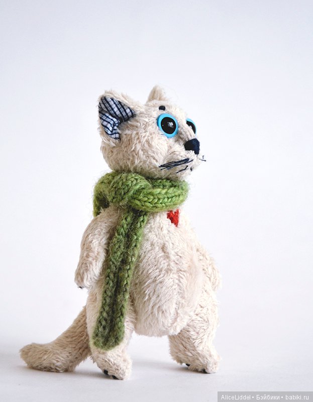 Два медведя и кот-авантюрист