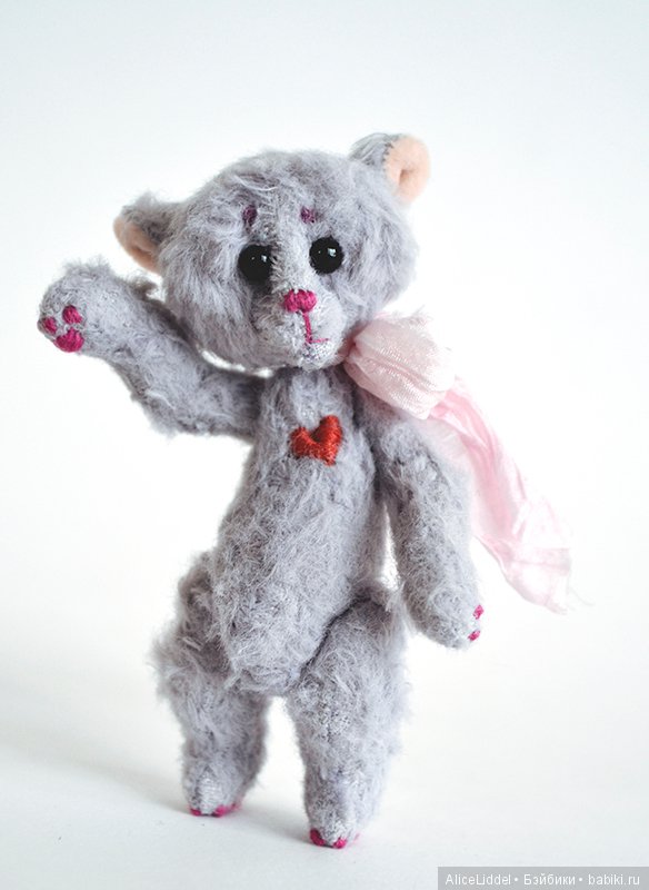 Два медведя и кот-авантюрист