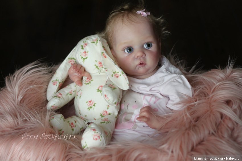 Birdy скульптора Alicia Toner, автор прототипа Анна Арутюнян