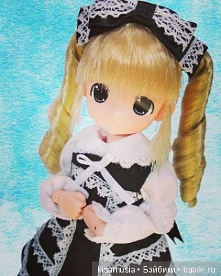 Неожиданный образ для маленькой японской куклы (фото 7)