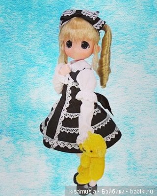 Неожиданный образ для маленькой японской куклы (фото 5)