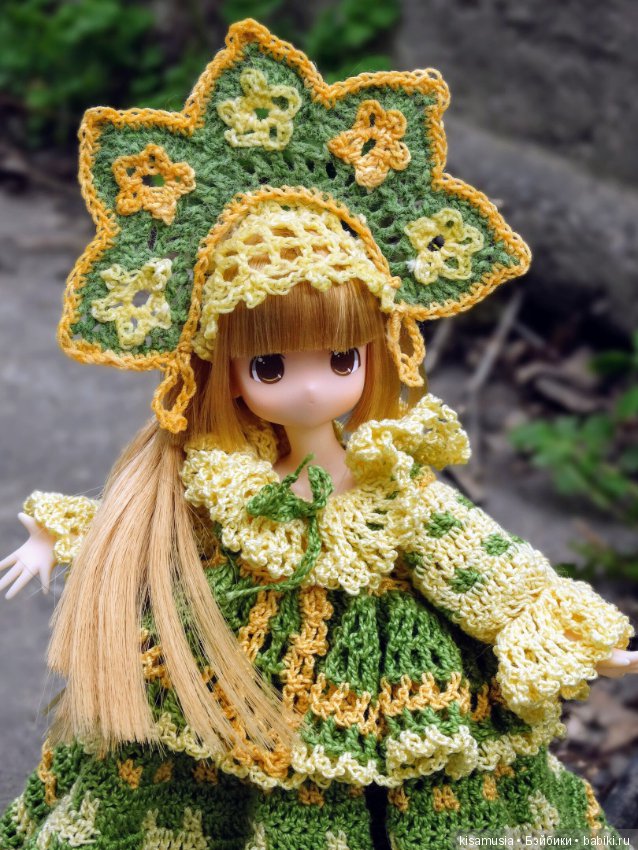 Неожиданный образ для маленькой японской куклы (фото 3)