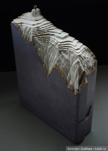 Вырезанные миры Гая Лараме