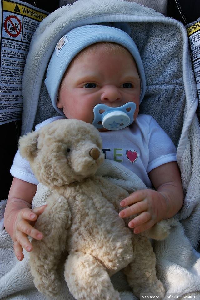 Малыш родился Молд Френки