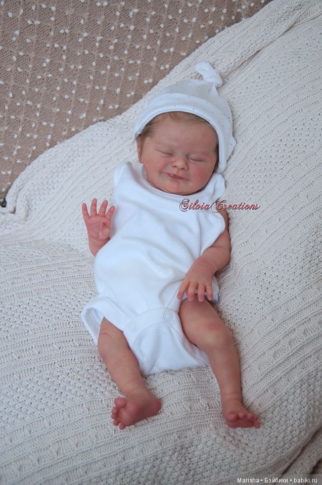 Uriel скульптора Priscilla Lopes, автор прототипа Silvia Ezquerra