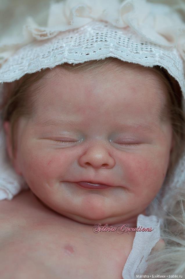 Uriel скульптора Priscilla Lopes, автор прототипа Silvia Ezquerra