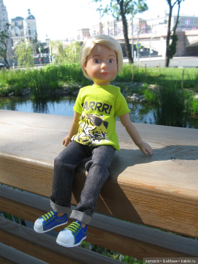 Мишка Крузиков. Или куда не ступала нога взрослых кукол в Зарядье