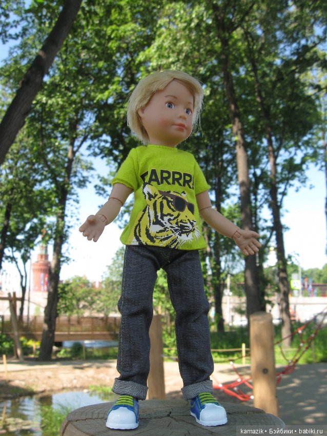 Мишка Крузиков. Или куда не ступала нога взрослых кукол в Зарядье