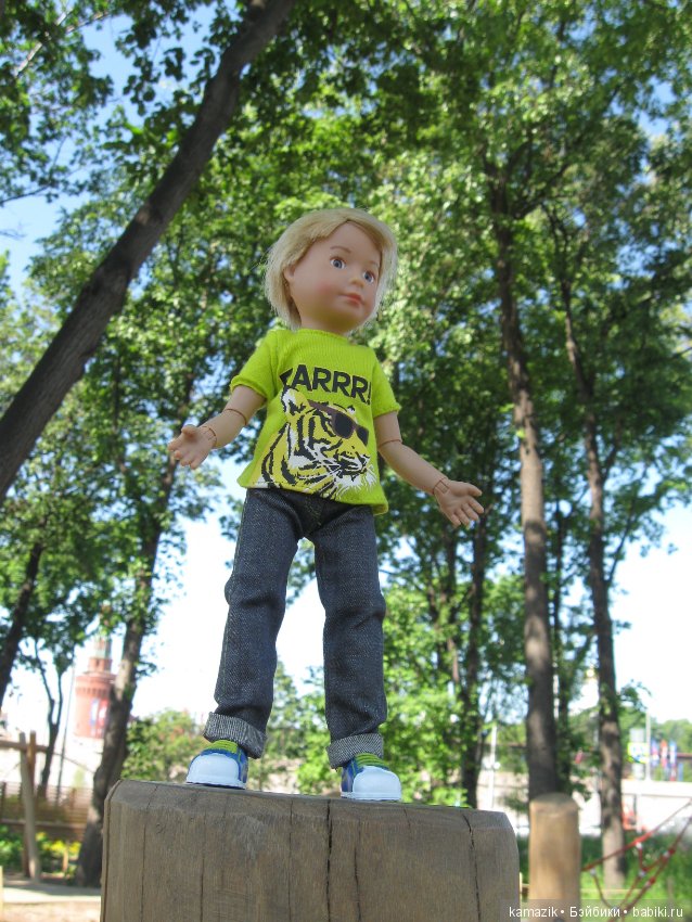 Мишка Крузиков. Или куда не ступала нога взрослых кукол в Зарядье