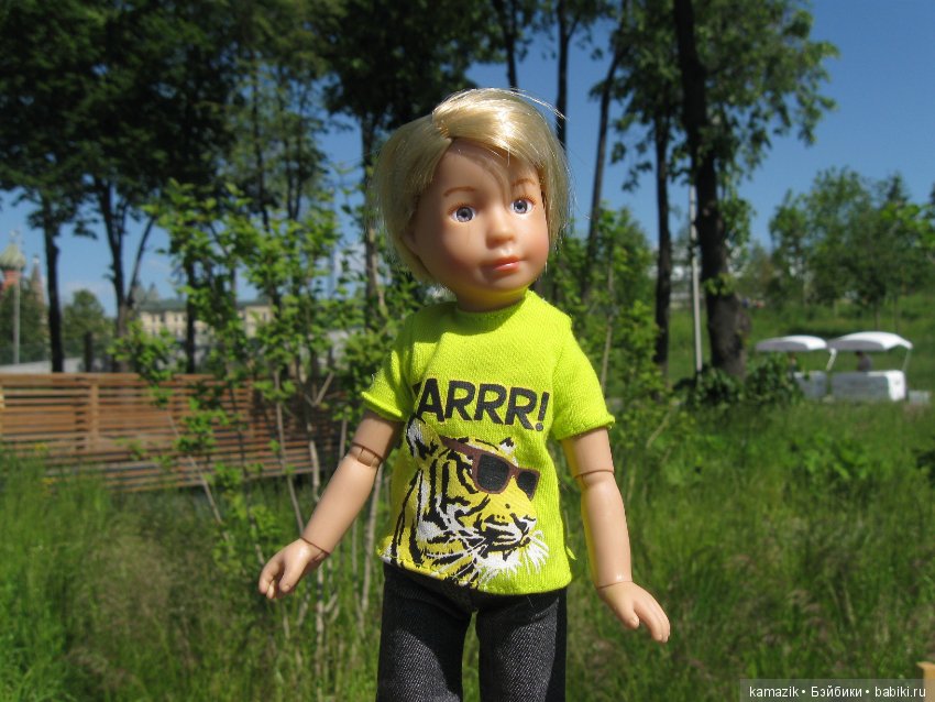 Мишка Крузиков. Или куда не ступала нога взрослых кукол в Зарядье