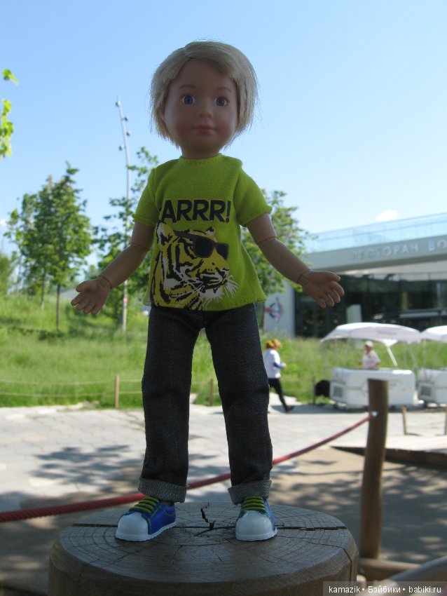 Мишка Крузиков. Или куда не ступала нога взрослых кукол в Зарядье