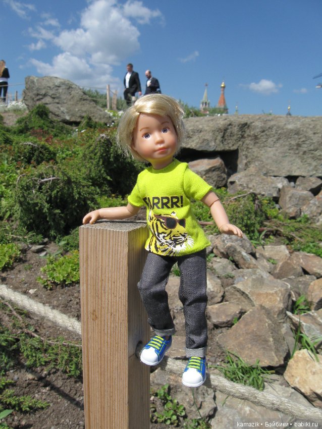 Мишка Крузиков. Или куда не ступала нога взрослых кукол в Зарядье