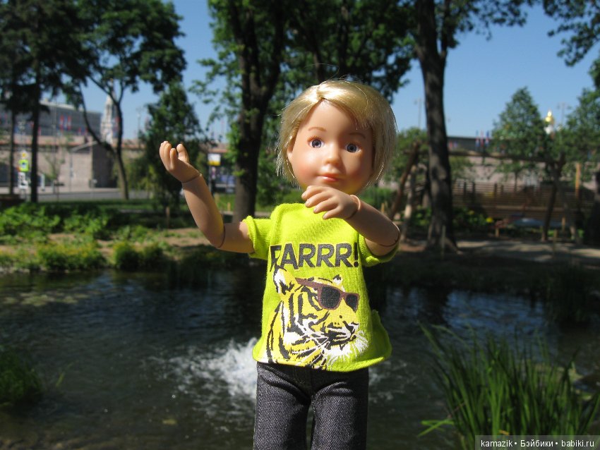 Мишка Крузиков. Или куда не ступала нога взрослых кукол в Зарядье