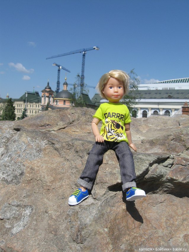 Мишка Крузиков. Или куда не ступала нога взрослых кукол в Зарядье