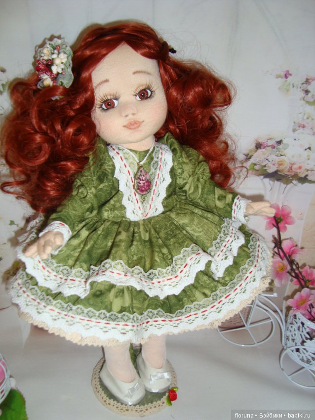 Текстильная коллекционная куколка Розочка (фото 7)