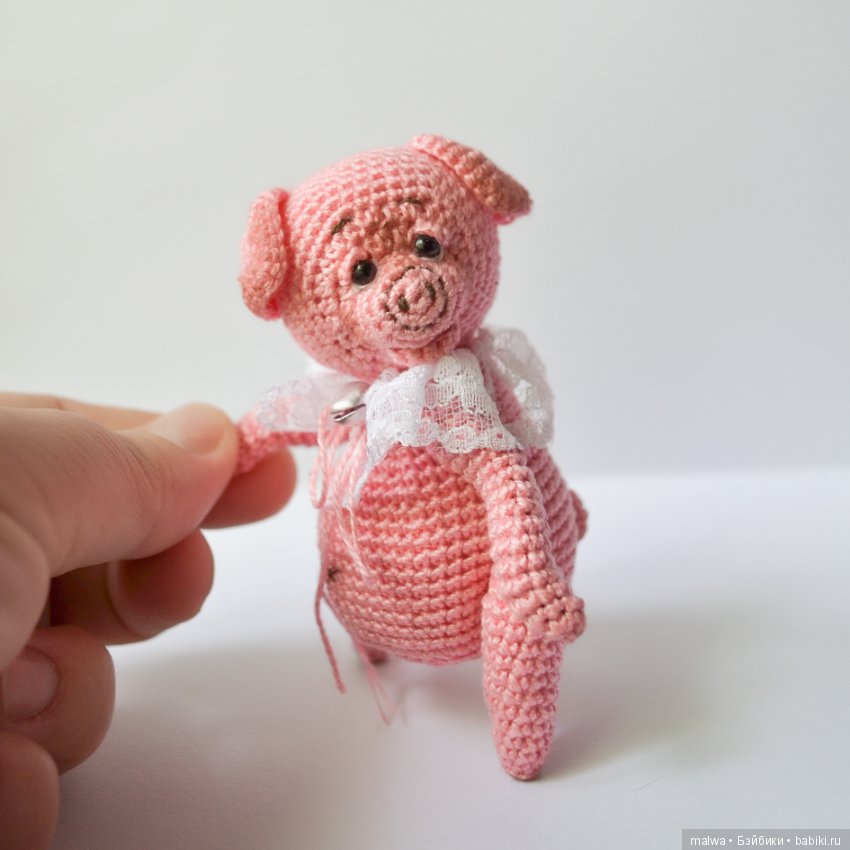 Зефирчик - стеснительные малыш поросеныш