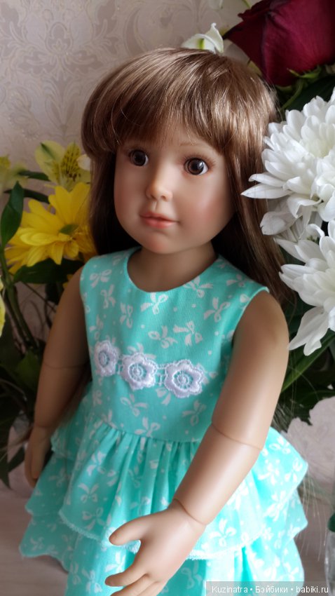 Девочки, цветы и новые платья