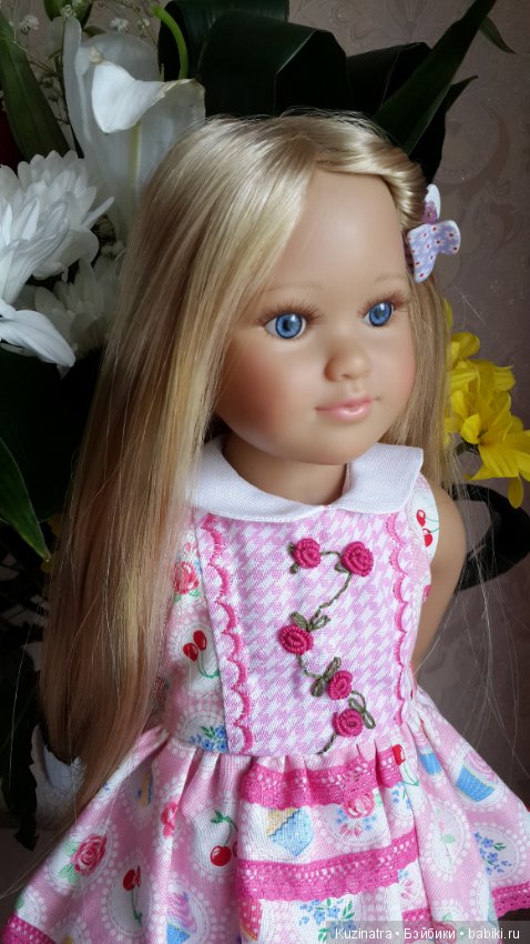 Девочки, цветы и новые платья