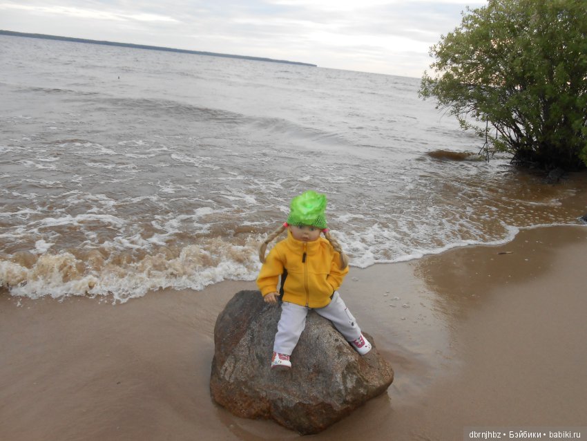 Перлуша первый раз ездила на море