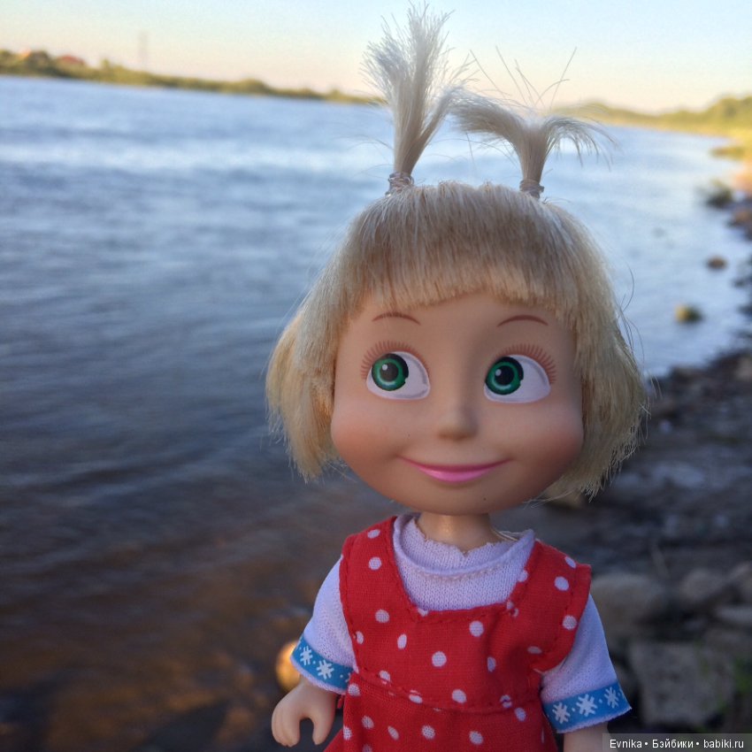 Машка - промокашка — Куклы Маша и Медведь (Simba): Маша в кармашке