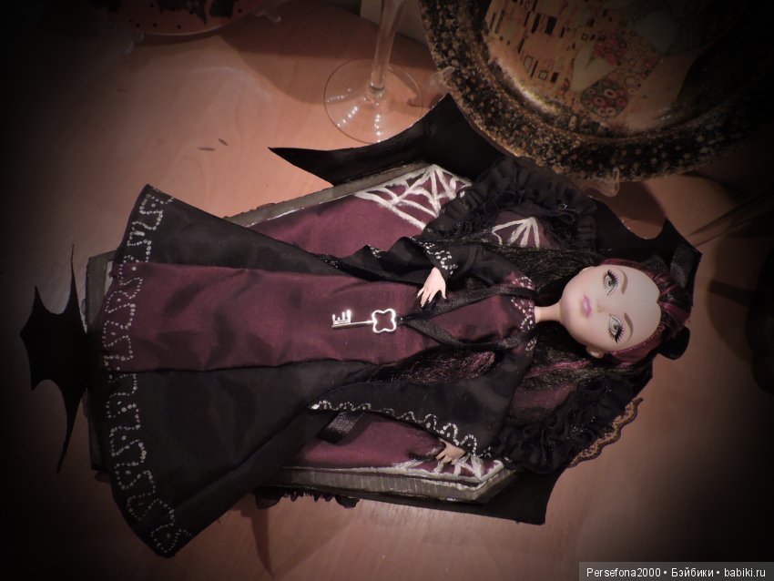 Темные героини. Часть 2. Рэйвен Куин (фото 5)