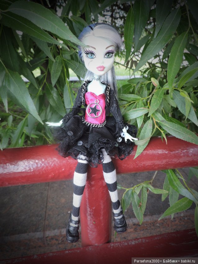 Только что сшитая — Куклы Monster High и Ever After High: G1 (фото 8)