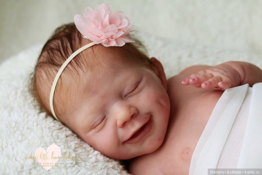 April скульптора Joanna Kazmierczak, автор прототипа Jacqueline Kramer