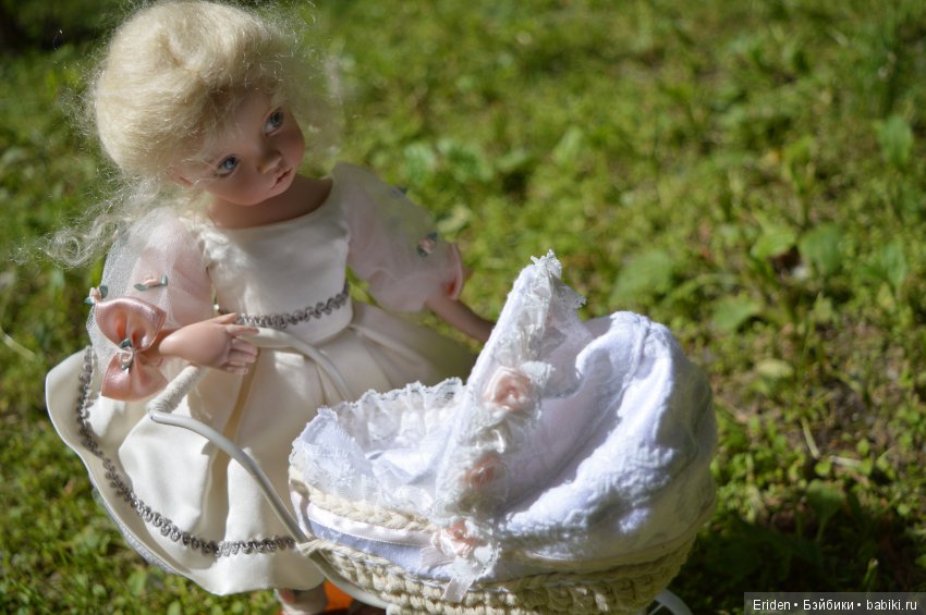 Николь на прогулке. Dianna Effner Nicole 1/1